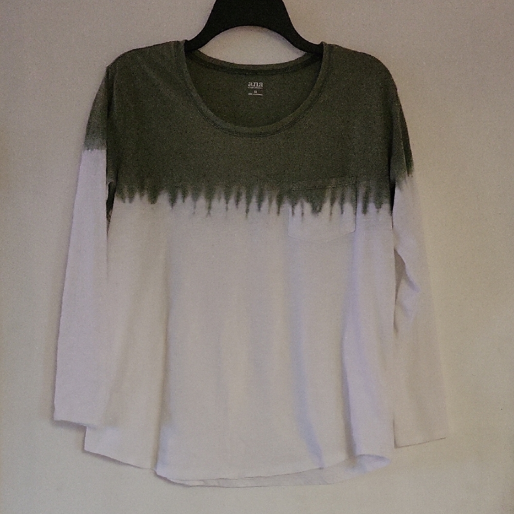 Green and White Tie Dye Gradient Long Sleeve Shirt